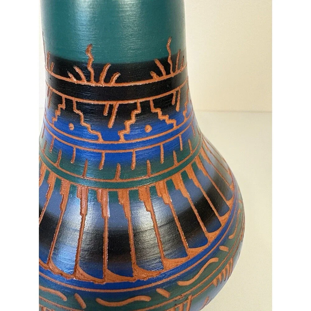 Navajo Native American Vintage Pottery Vase Signed Hand Carved Etched Southwest